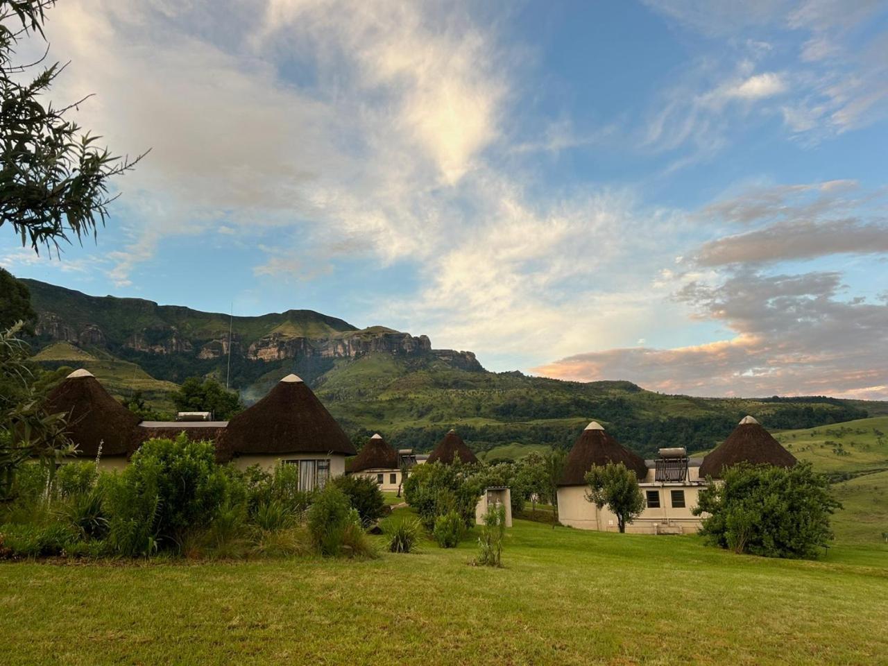 Sungubala Eco Camp Villa Bergville Exterior photo